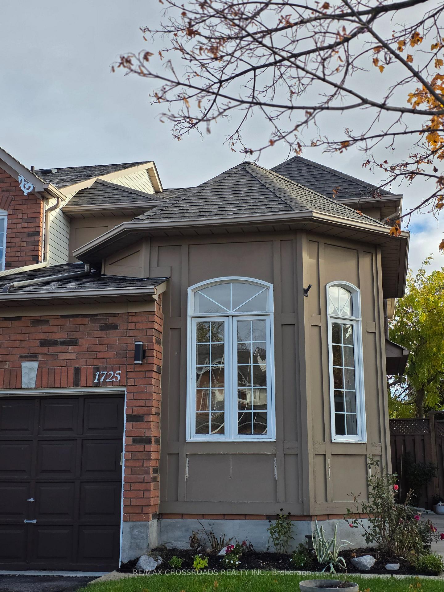 Photo 1 of 1725 Woodgate Trail, Oshawa, Samac — HOMEH