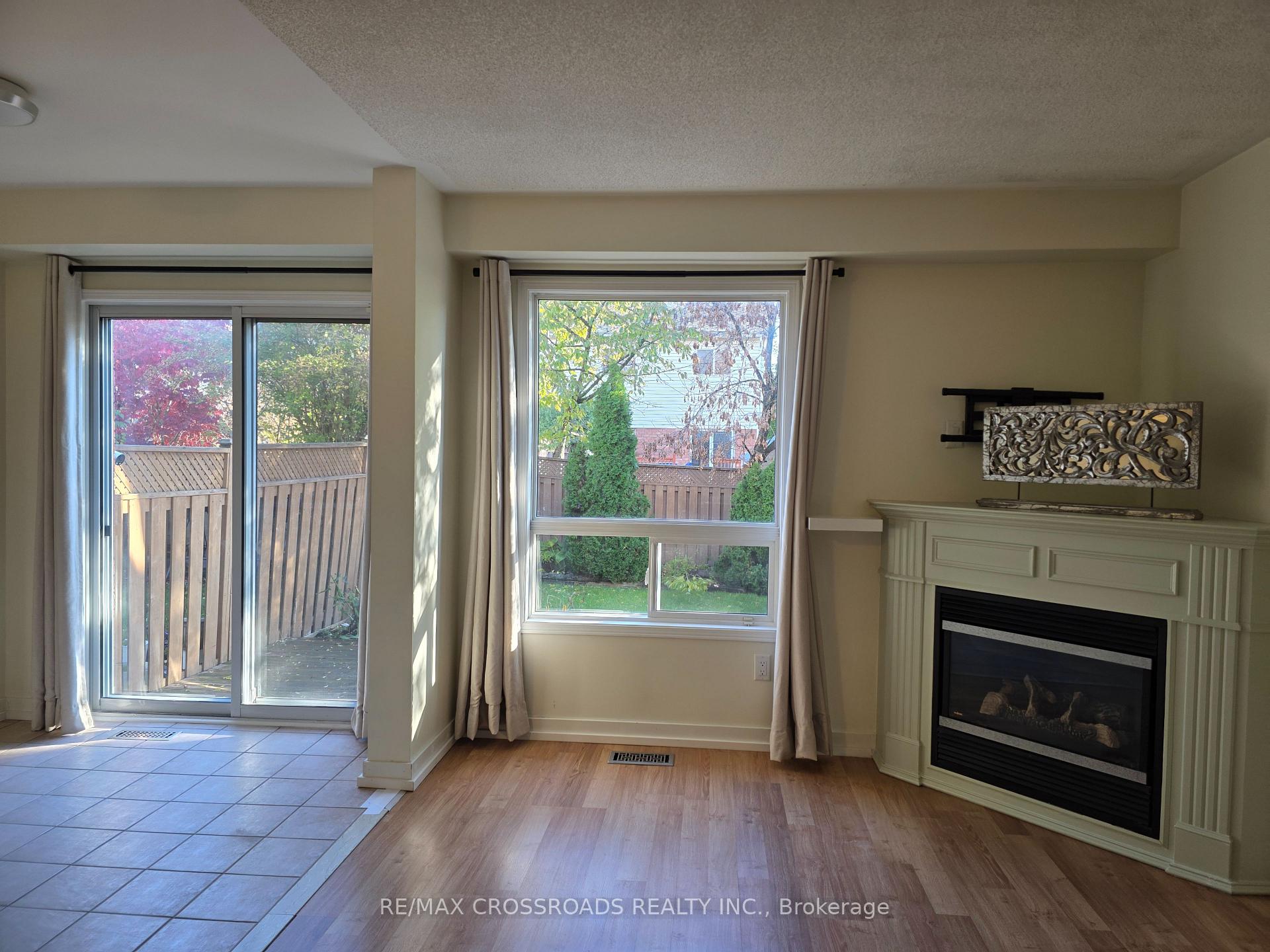 Photo 8 of 1725 Woodgate Trail, Oshawa, Samac — HOMEH