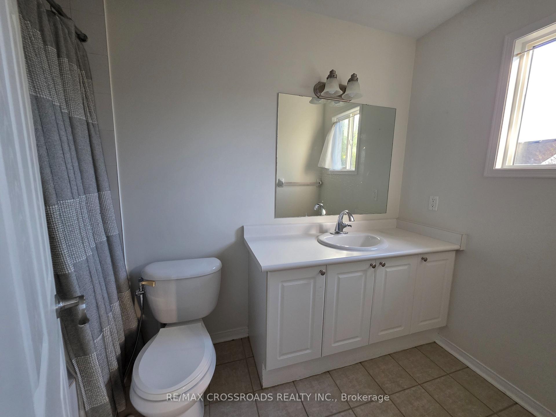 Photo 25 of 1725 Woodgate Trail, Oshawa, Samac — HOMEH