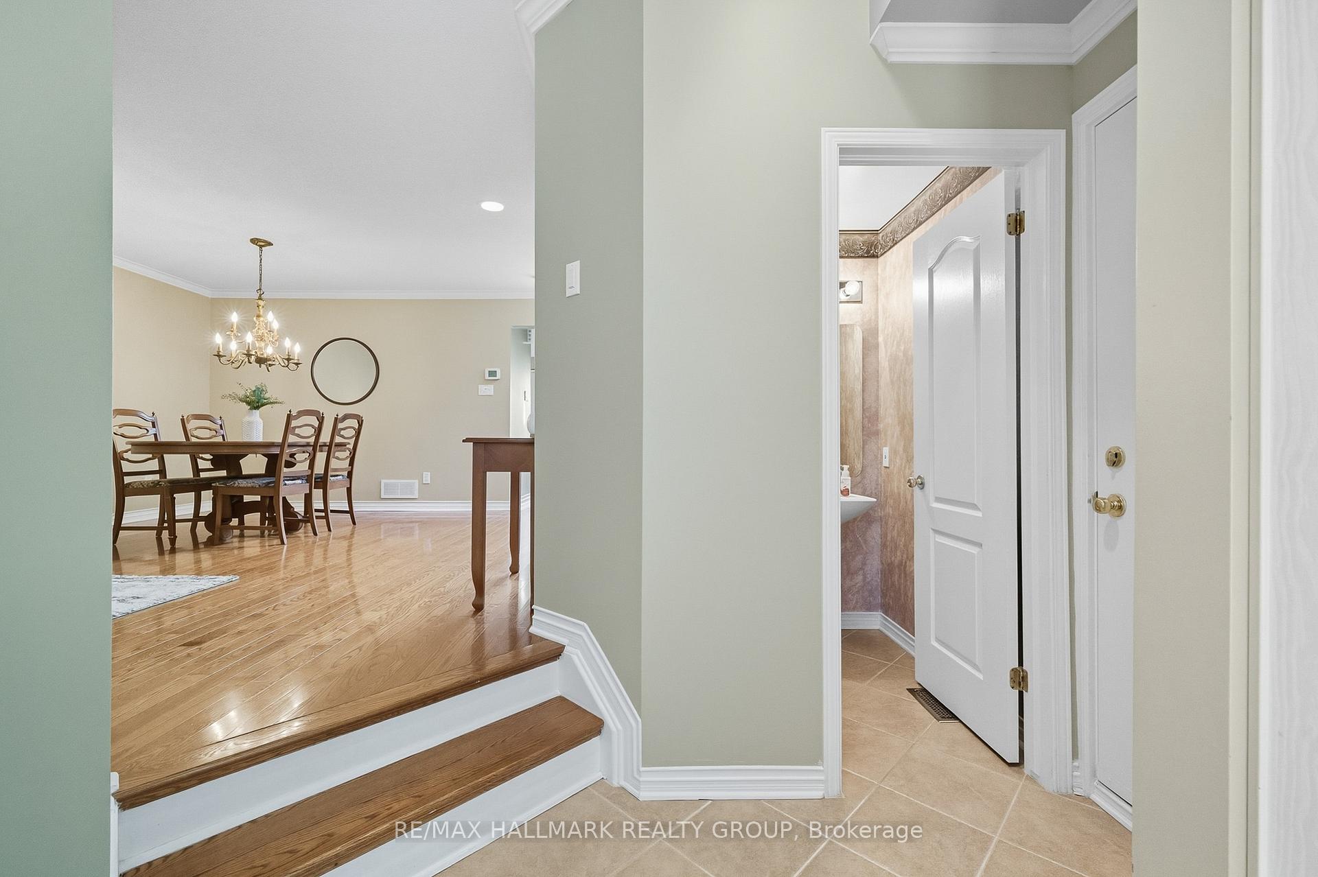 Photo 3 of 2357 Raintree Drive, Ottawa, Chapel Hill South - Orleans Village — HOMEH