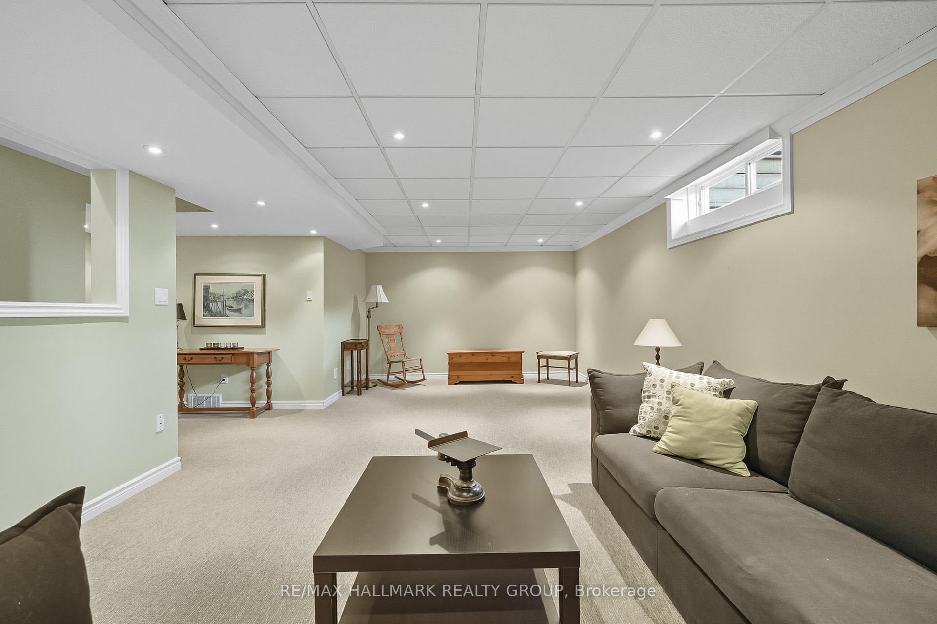 Photo 25 of 2357 Raintree Drive, Ottawa, Chapel Hill South - Orleans Village — HOMEH