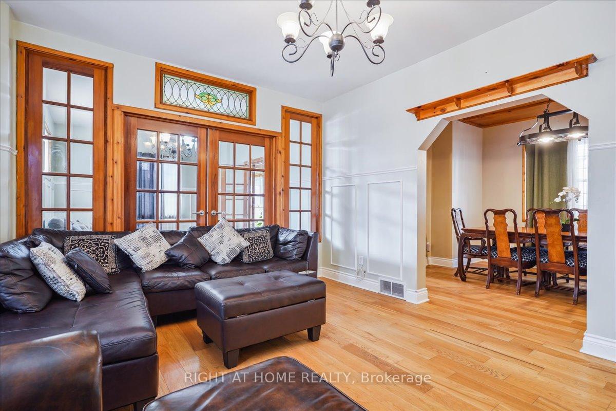 Photo 6 of 6311 Barker Street, Niagara Falls, Dorchester — HOMEH