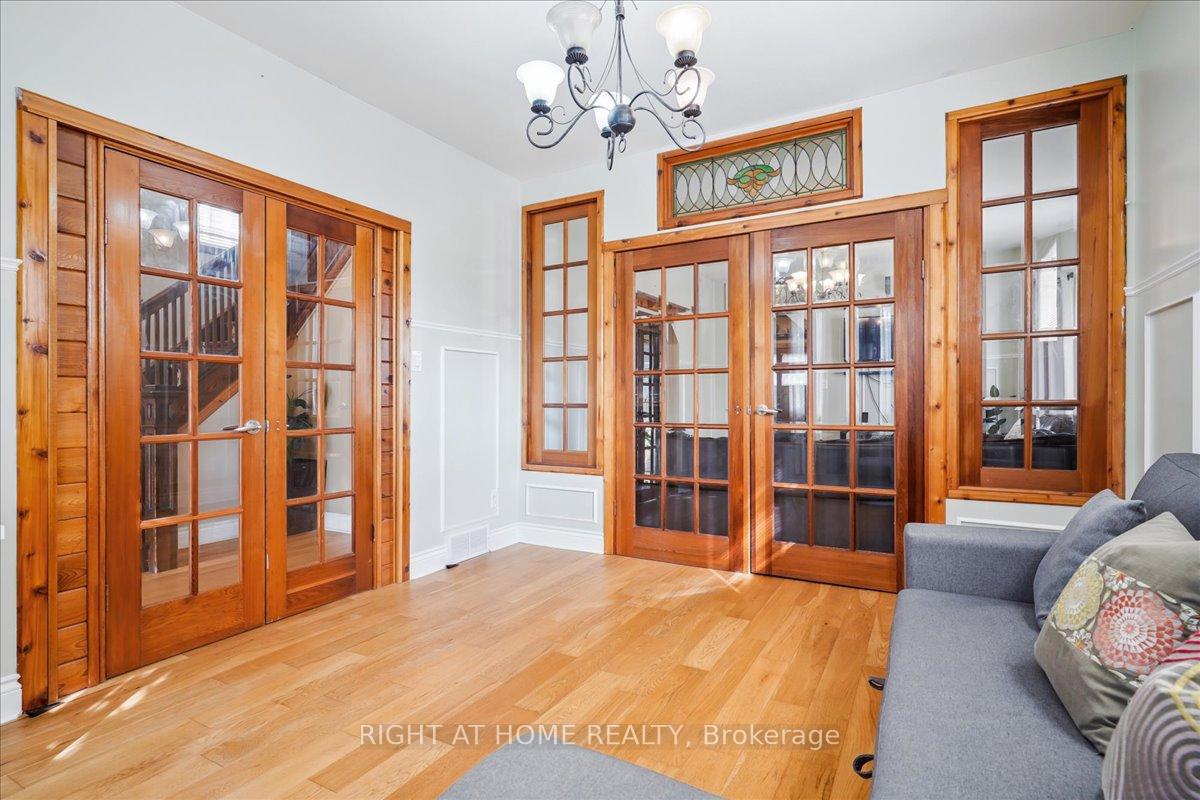 Photo 7 of 6311 Barker Street, Niagara Falls, Dorchester — HOMEH