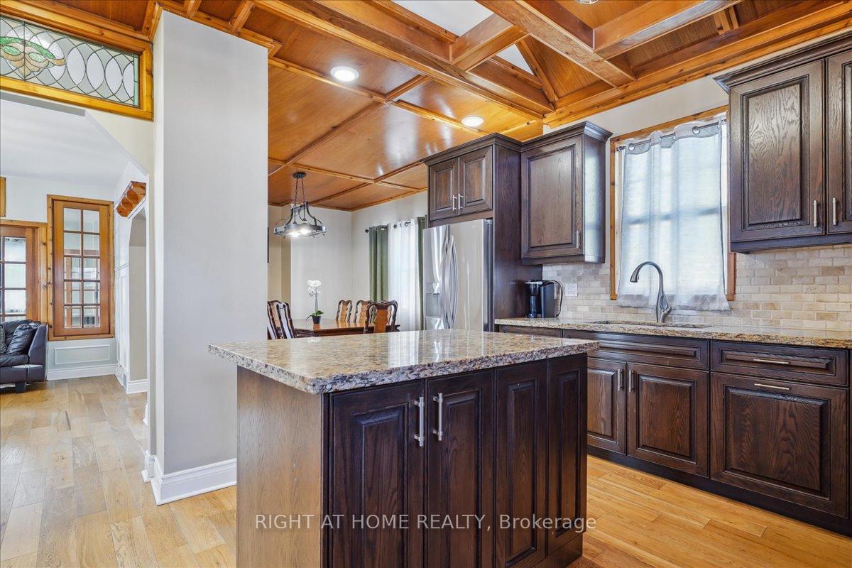 Photo 12 of 6311 Barker Street, Niagara Falls, Dorchester — HOMEH