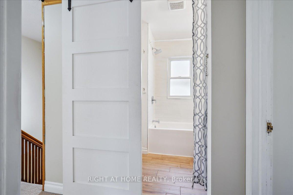 Photo 24 of 6311 Barker Street, Niagara Falls, Dorchester — HOMEH