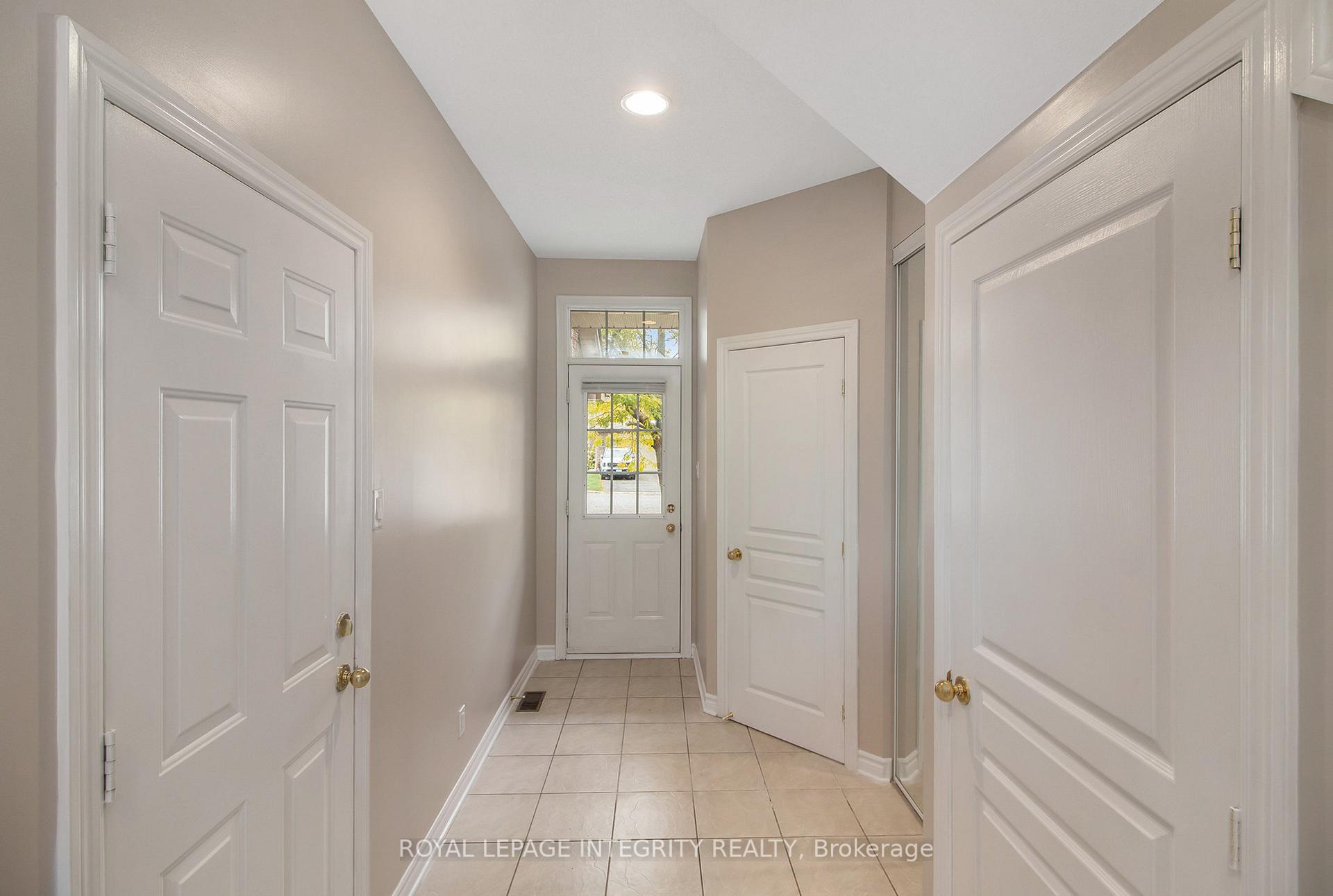 Photo 5 of 2080 Melette Crescent, Ottawa, Avalon East — HOMEH