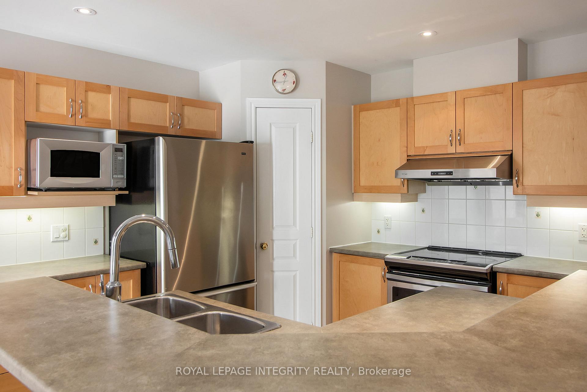 Photo 14 of 2080 Melette Crescent, Ottawa, Avalon East — HOMEH