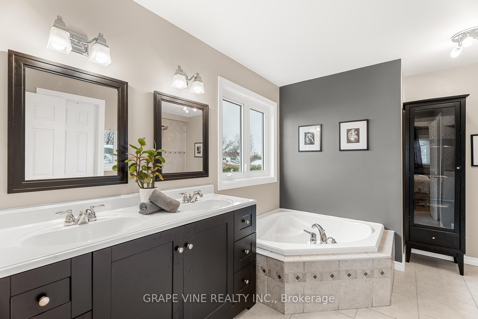 Photo 22 of 1651 Westport Crescent, Ottawa, Chateauneuf — HOMEH