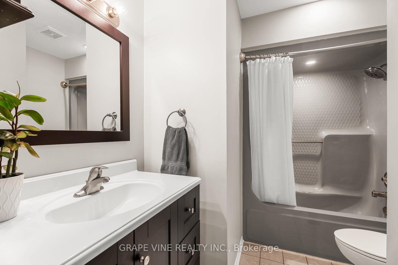 Photo 28 of 1651 Westport Crescent, Ottawa, Chateauneuf — HOMEH
