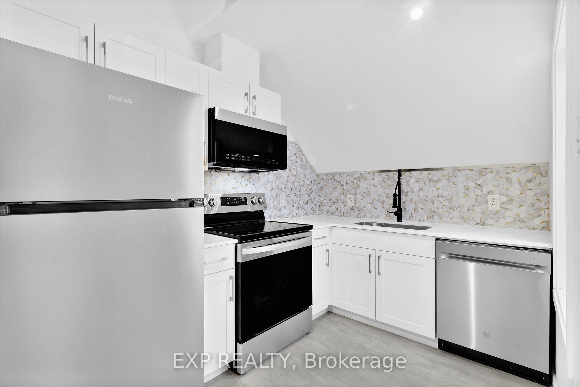 Photo 6 of Unit 2, 28 Florence Street, Ottawa, Ottawa Centre — HOMEH