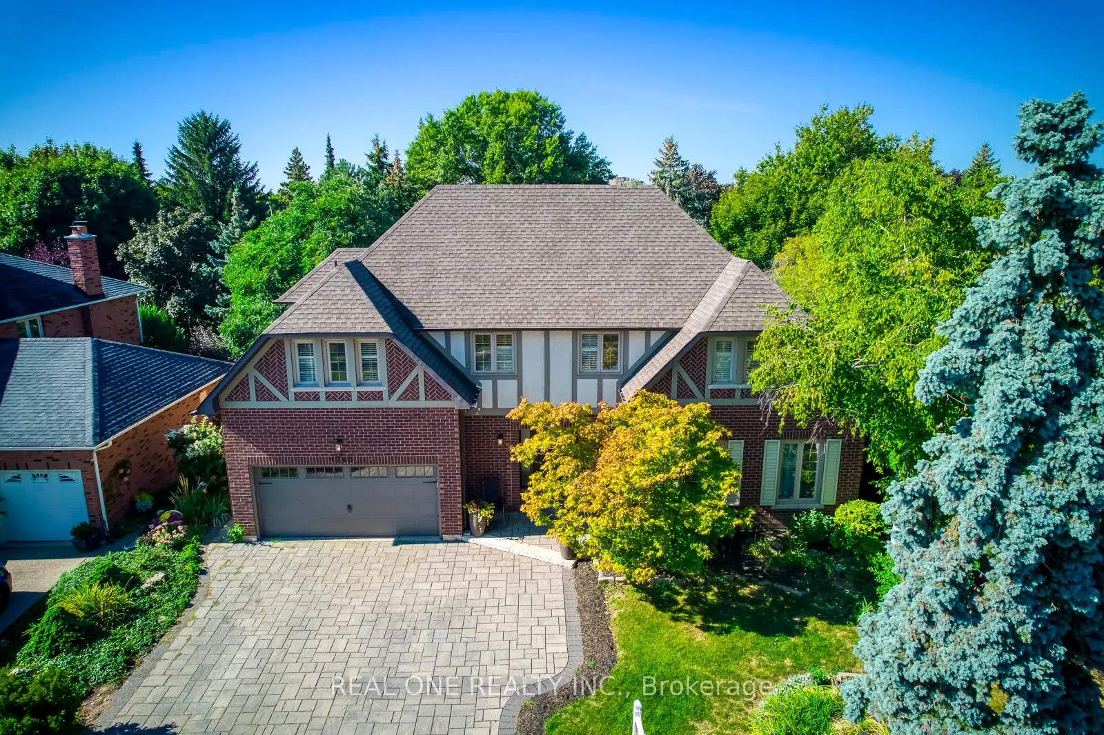 Front of 1340 Greeneagle Drive