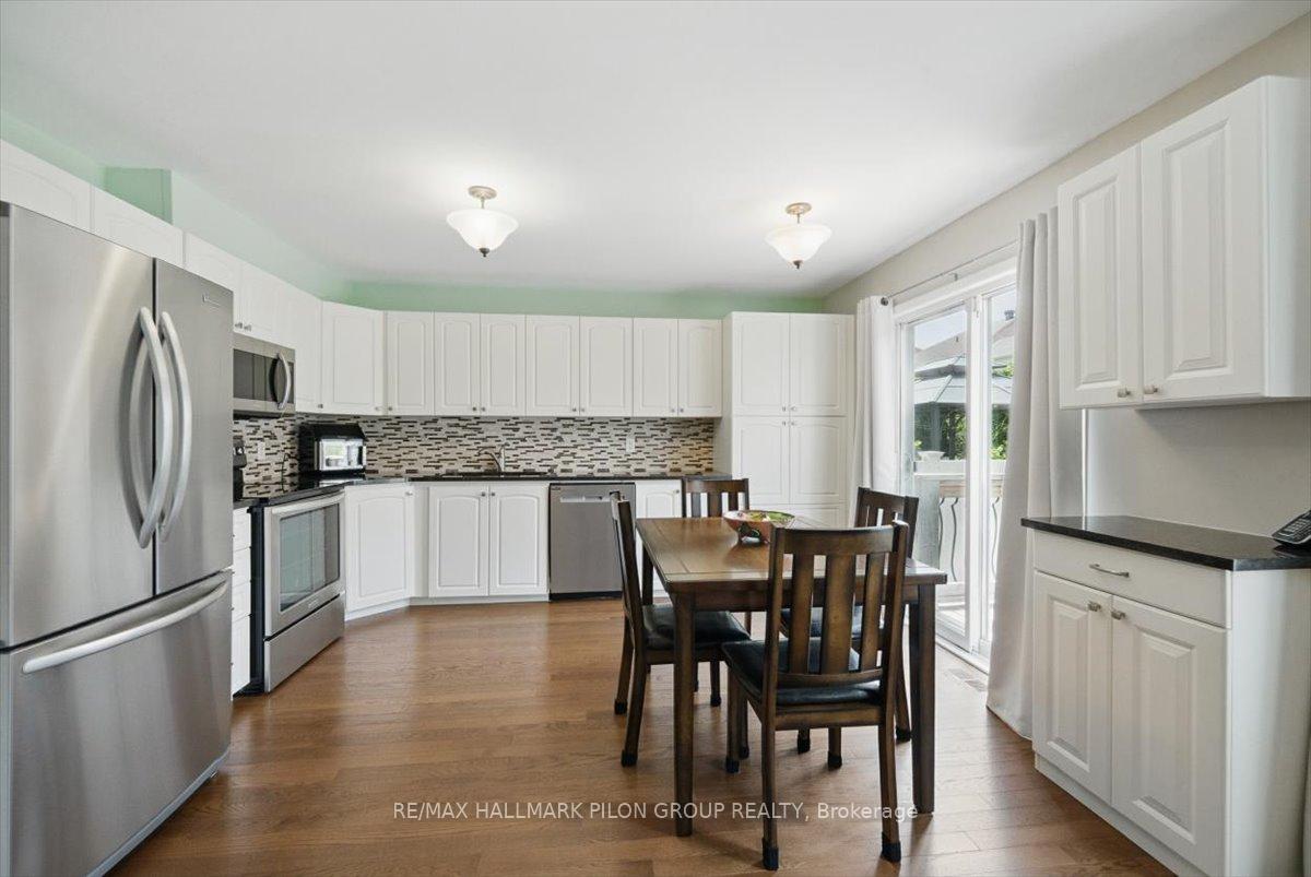Photo 10 of 2112 Esprit Drive, Ottawa, Avalon East — HOMEH
