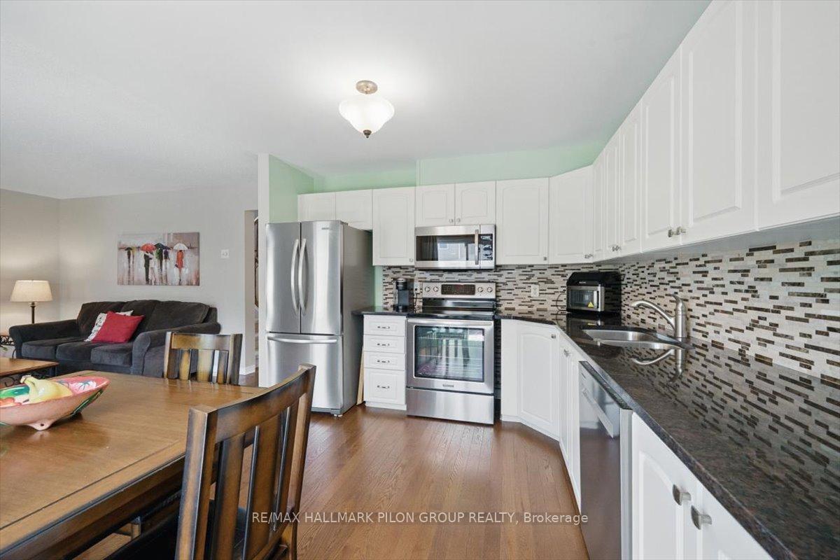 Photo 12 of 2112 Esprit Drive, Ottawa, Avalon East — HOMEH