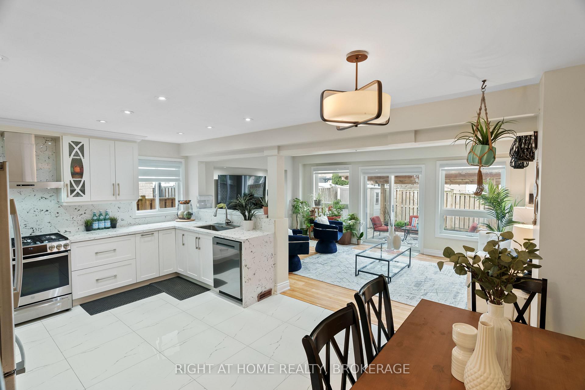 Photo 34 of 166 Hampshire Way, Milton, Dempsey — HOMEH