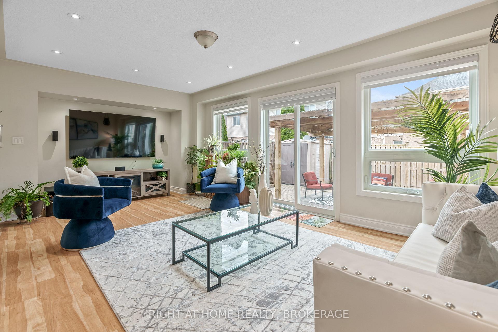 Photo 16 of 166 Hampshire Way, Milton, Dempsey — HOMEH