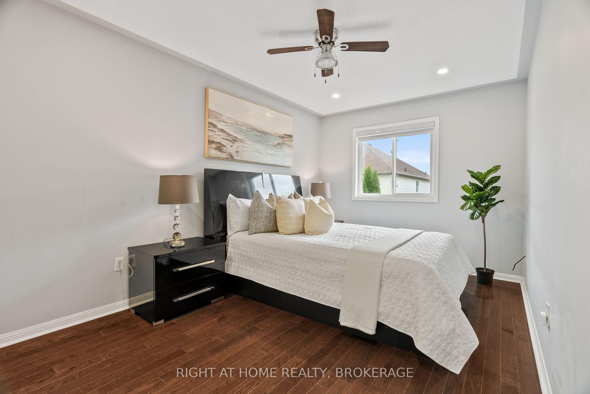 Photo 10 of 166 Hampshire Way, Milton, Dempsey — HOMEH