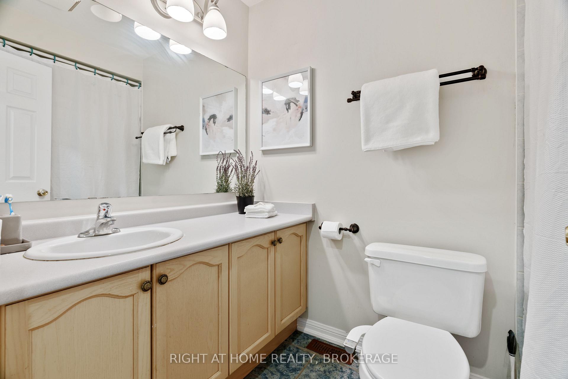 Photo 42 of 166 Hampshire Way, Milton, Dempsey — HOMEH