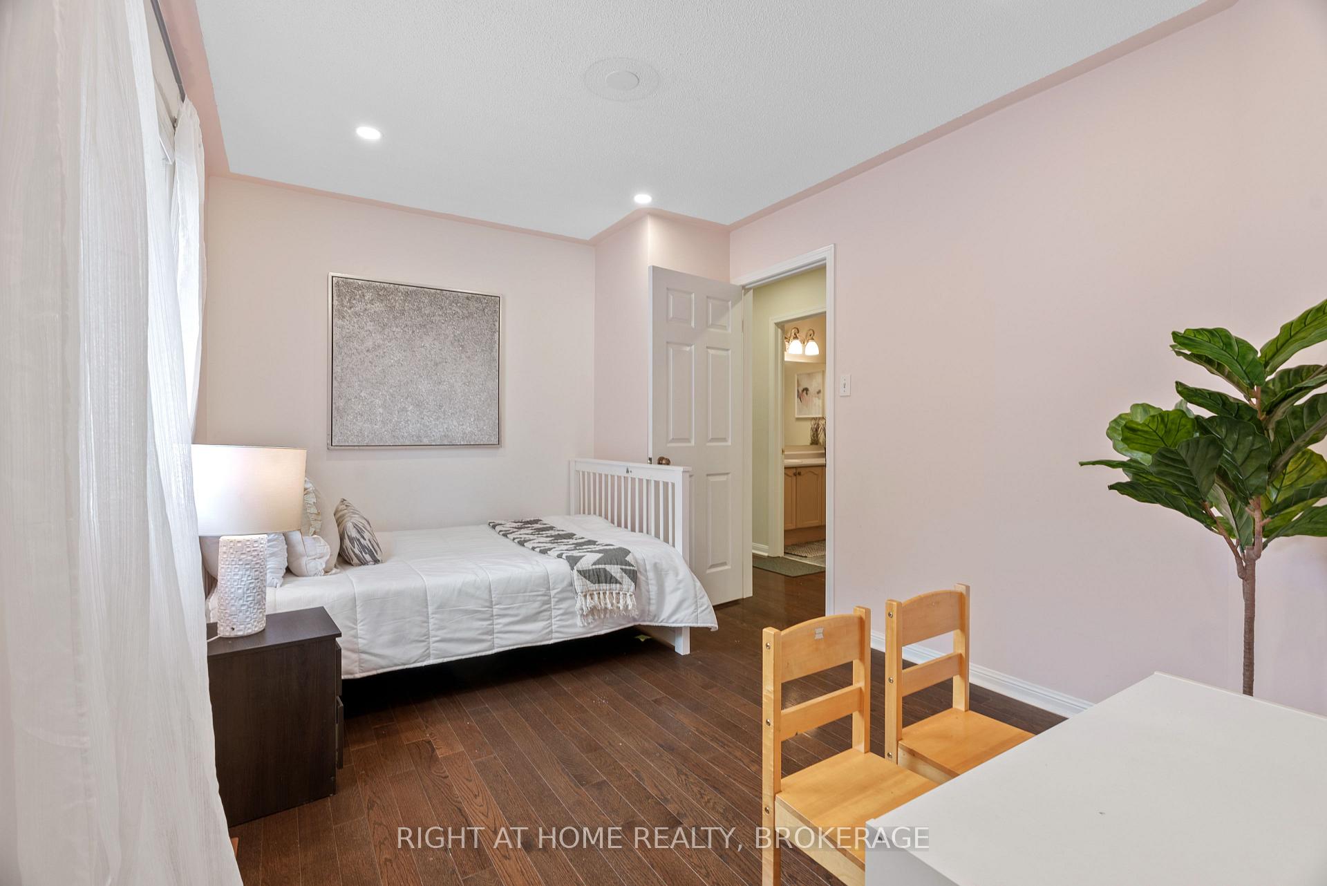 Photo 38 of 166 Hampshire Way, Milton, Dempsey — HOMEH