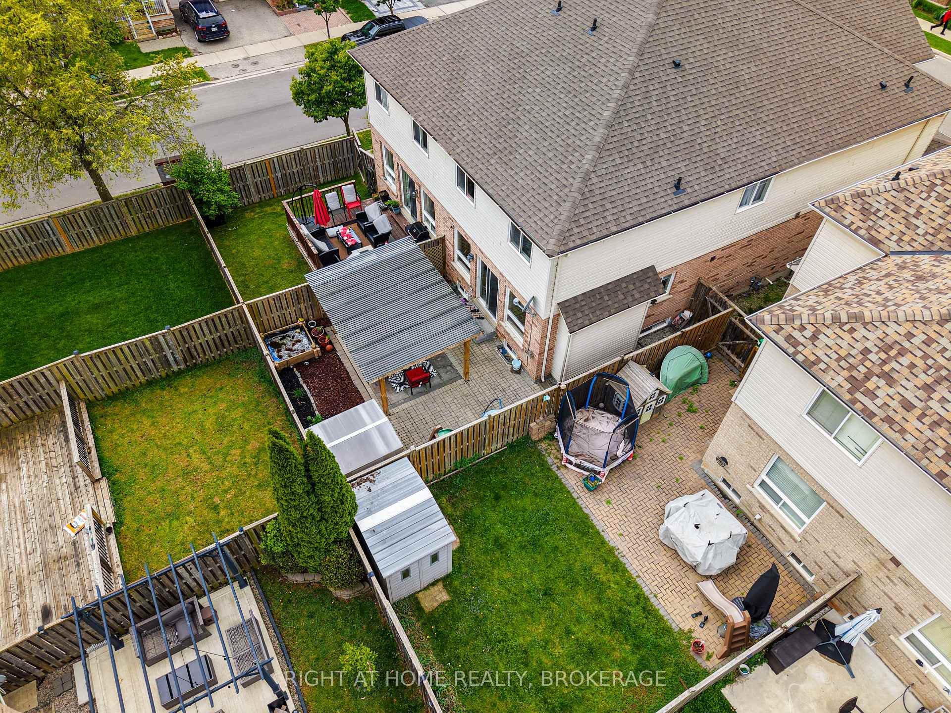 Photo 32 of 166 Hampshire Way, Milton, Dempsey — HOMEH