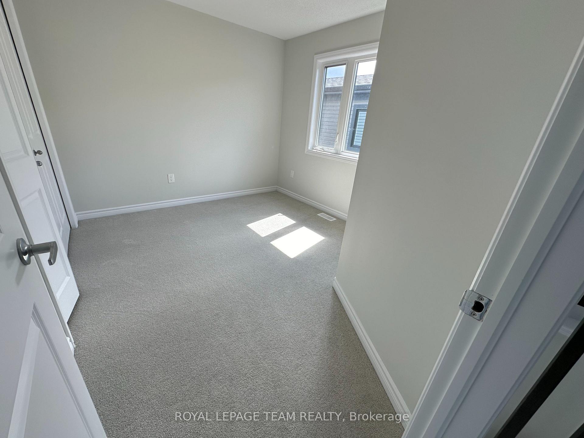 Photo 18 of 48 Chemin De Jargeau Road, Ottawa, Chapel Hill South - Orleans Village — HOMEH