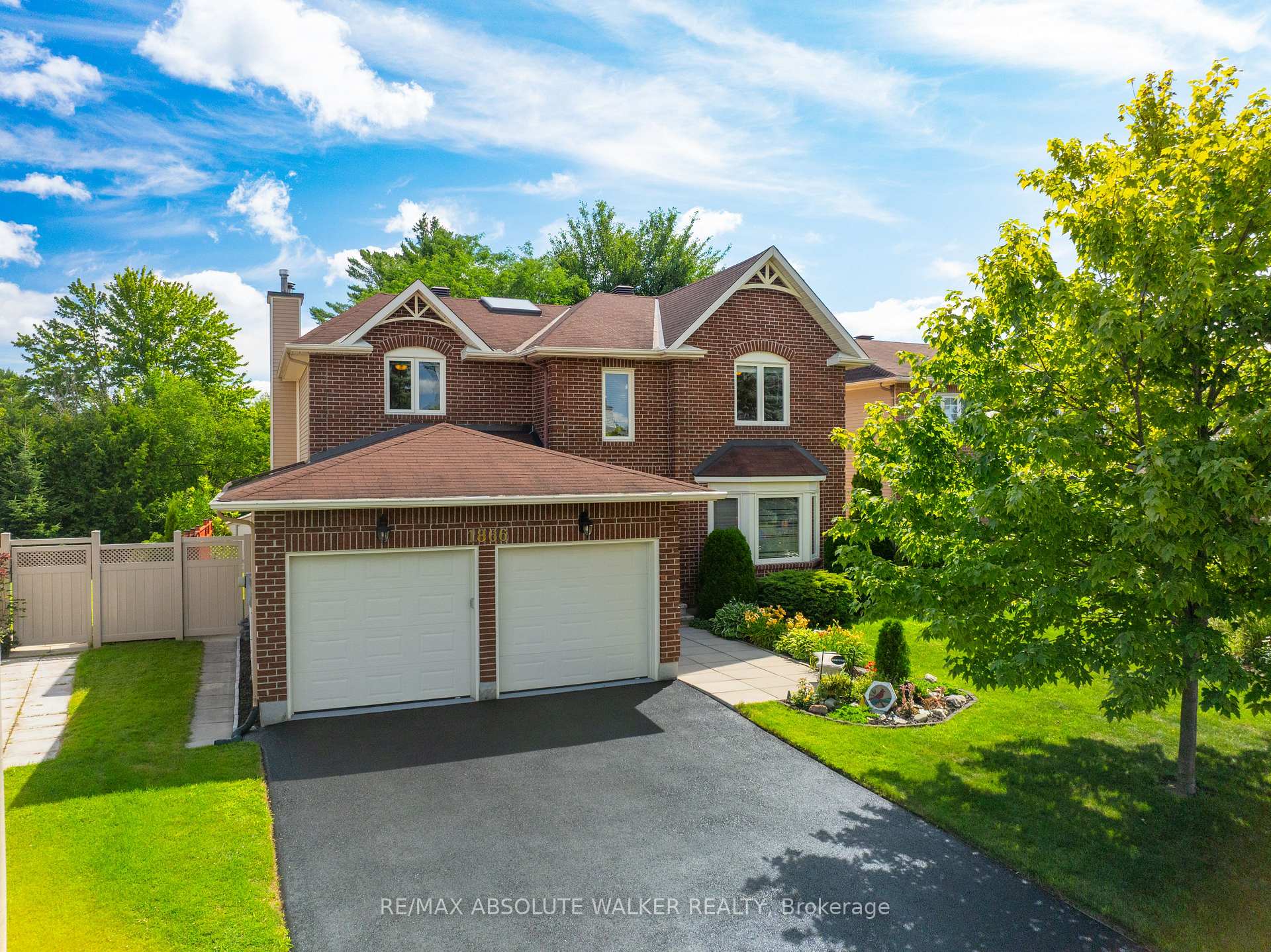 Photo 1 of 1866 Robinwood Place, Ottawa, Chapel Hill — HOMEH