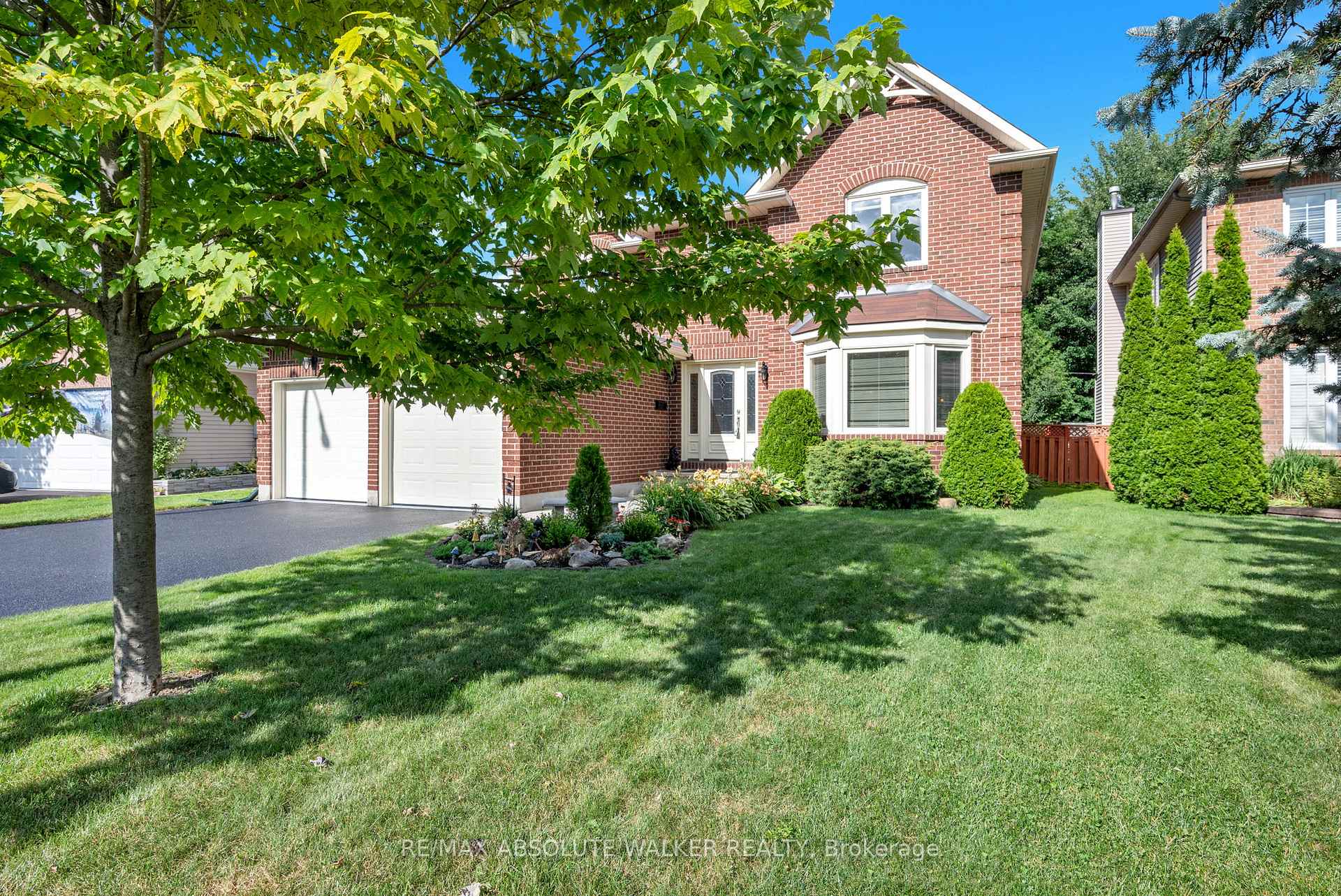 Photo 2 of 1866 Robinwood Place, Ottawa, Chapel Hill — HOMEH