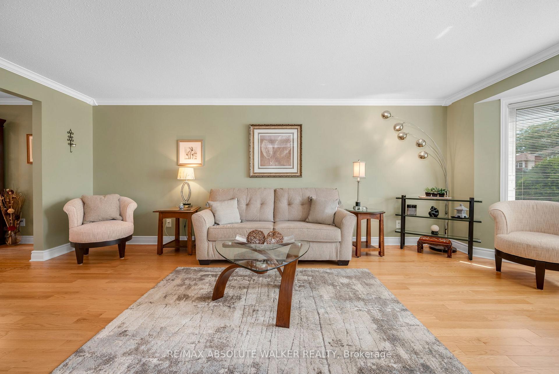 Photo 5 of 1866 Robinwood Place, Ottawa, Chapel Hill — HOMEH