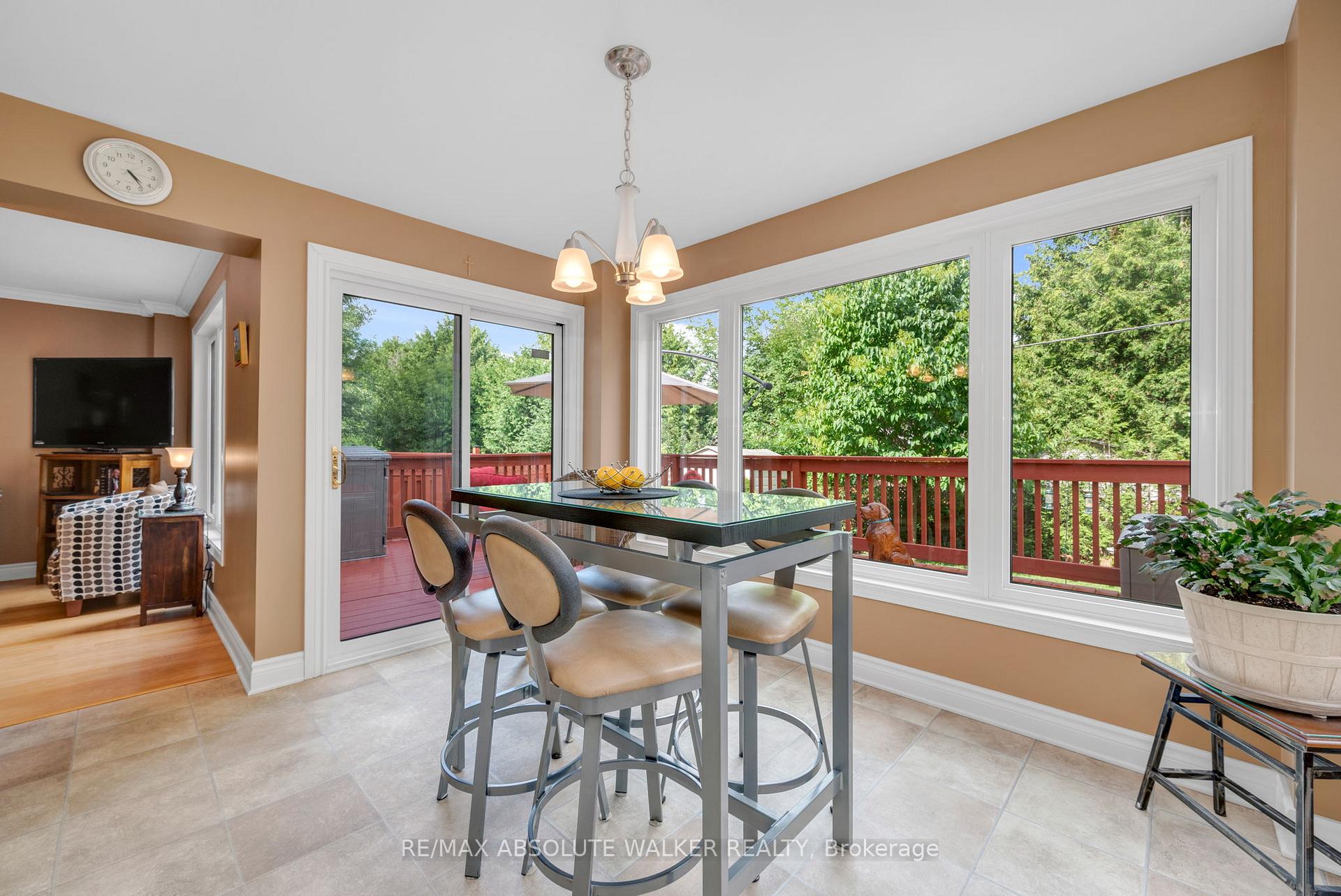 Photo 16 of 1866 Robinwood Place, Ottawa, Chapel Hill — HOMEH