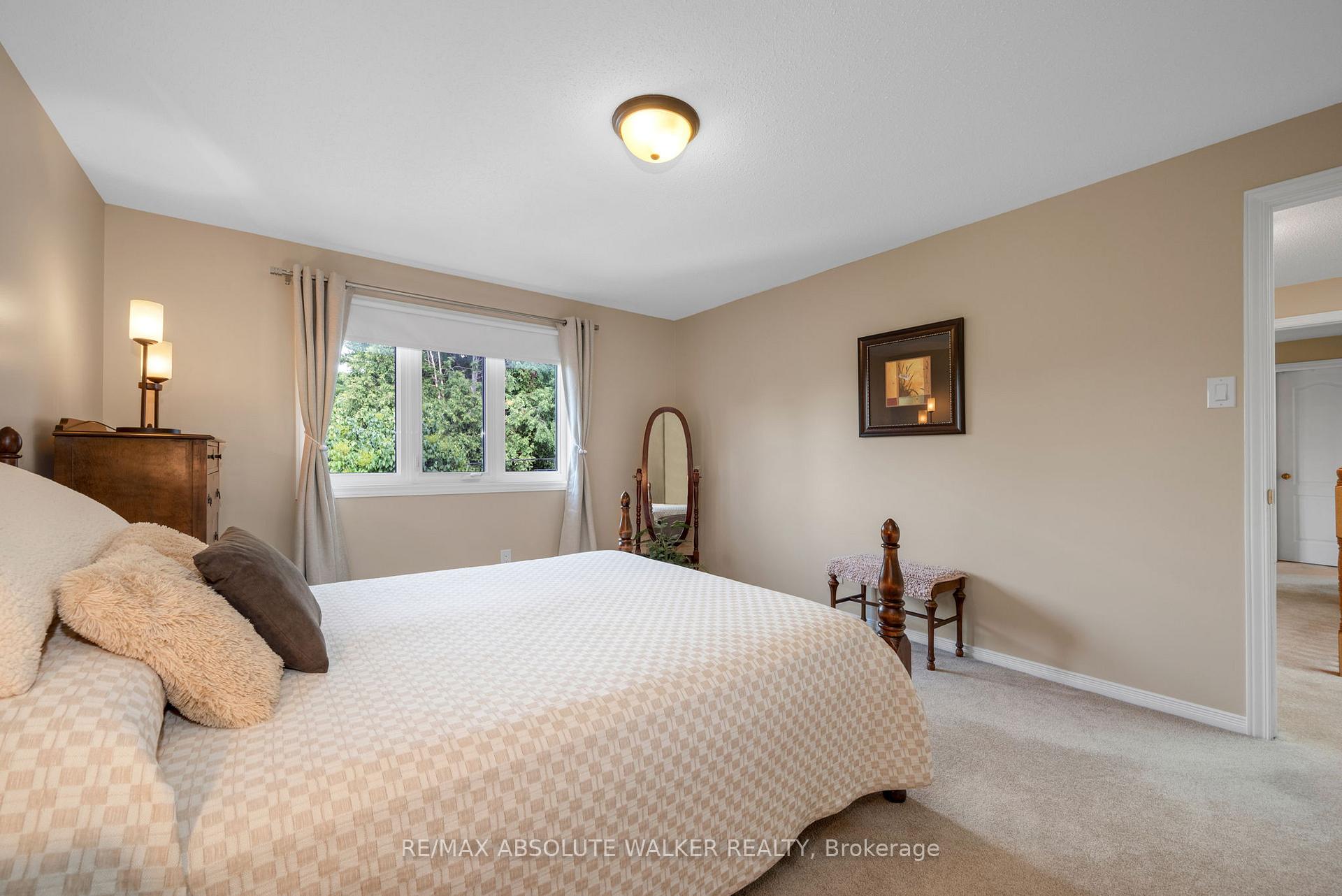 Photo 30 of 1866 Robinwood Place, Ottawa, Chapel Hill — HOMEH