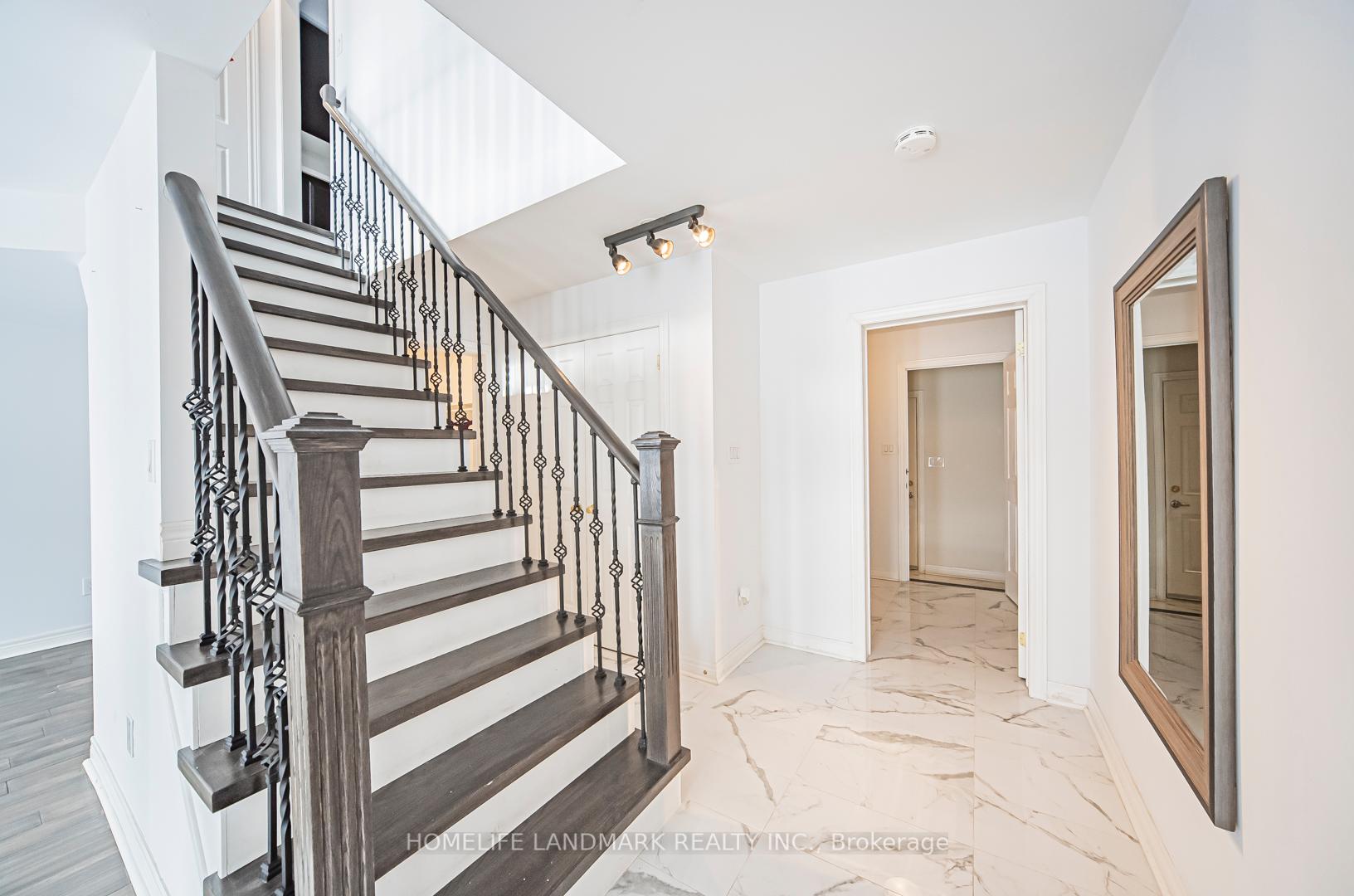 Photo 4 of 2856 Elgin Mills Road E, Markham, Victoria Square — HOMEH