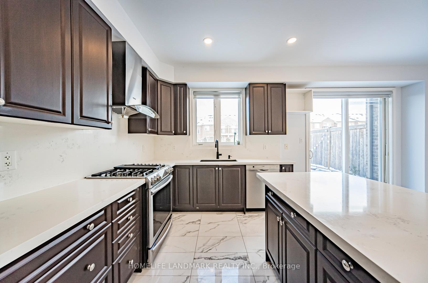 Photo 10 of 2856 Elgin Mills Road E, Markham, Victoria Square — HOMEH