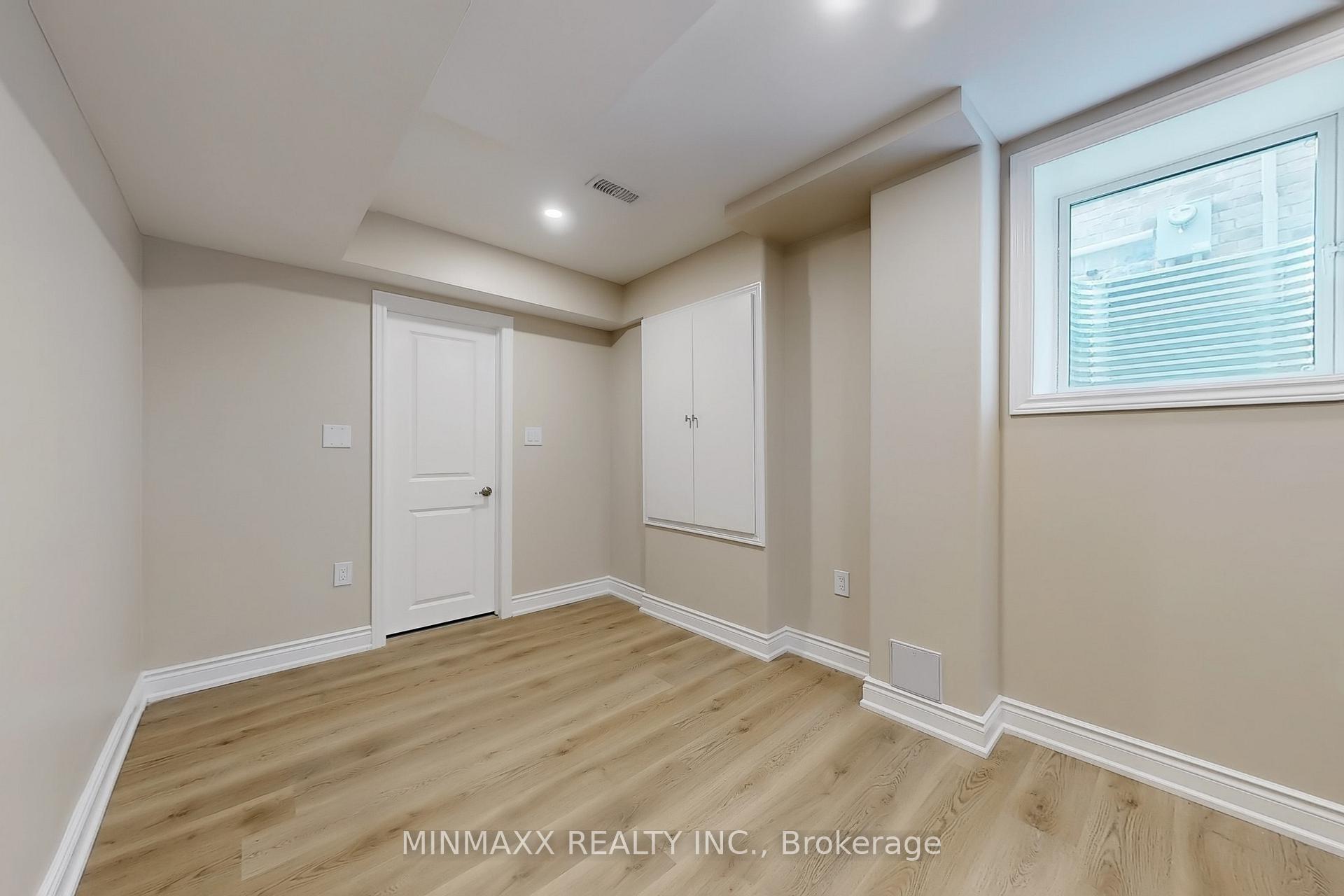 Photo 3 of 465 Thornborrow (Studio Bsmt Apt) Court, Milton, Walker — HOMEH