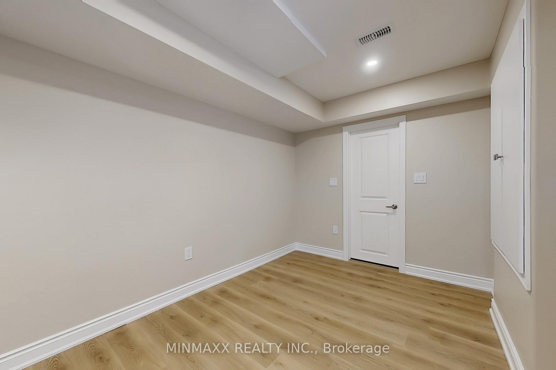 Photo 16 of 465 Thornborrow (Studio Bsmt Apt) Court, Milton, Walker — HOMEH