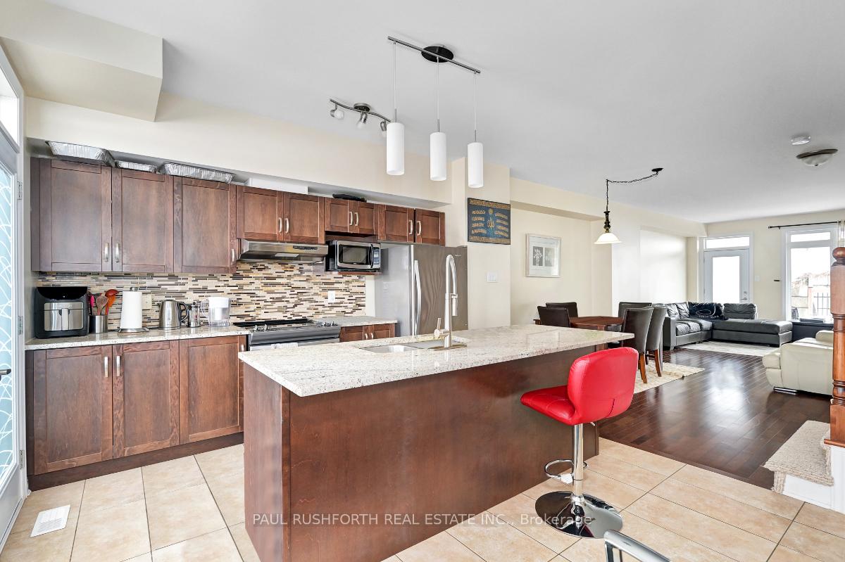 Photo 10 of 116 Lionel Pvt, Ottawa, Springridge/East Village — HOMEH