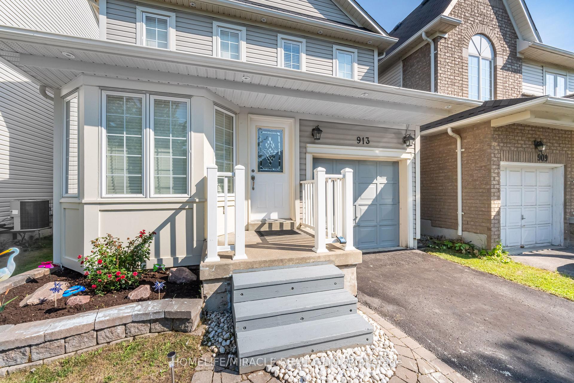 Photo 5 of 913 Taggart Crescent, Oshawa, Pinecrest — HOMEH