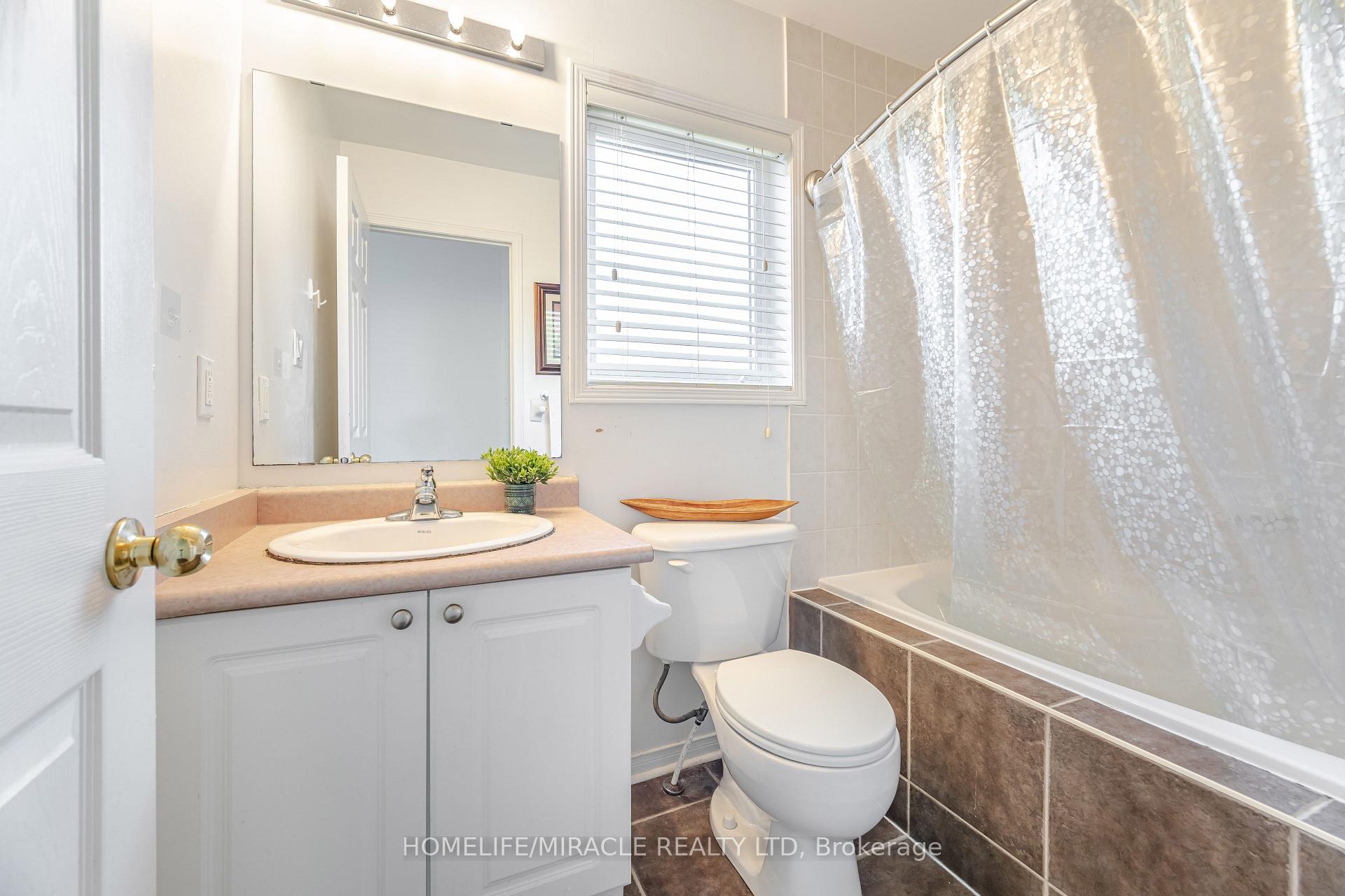Photo 29 of 913 Taggart Crescent, Oshawa, Pinecrest — HOMEH