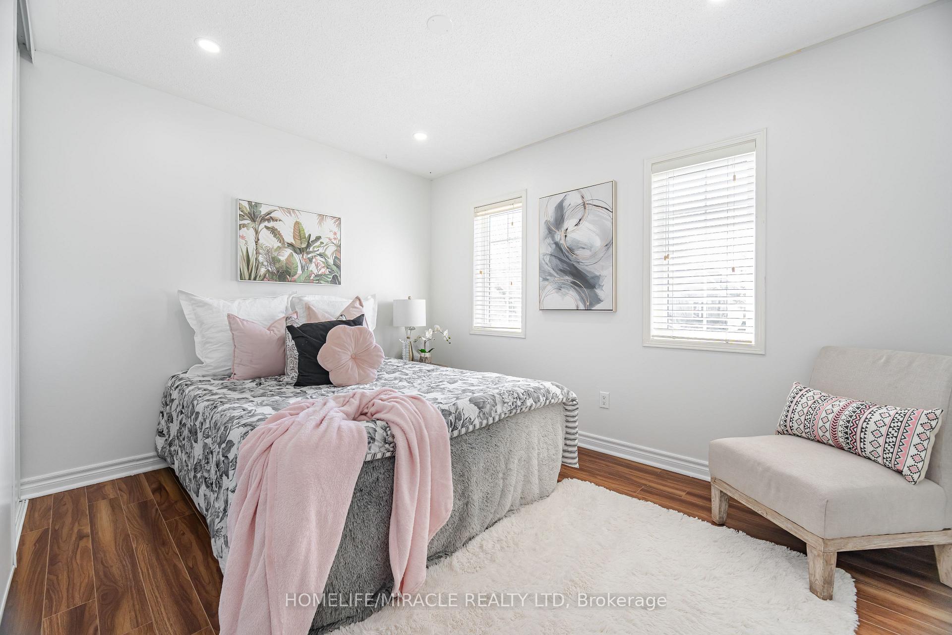 Photo 31 of 913 Taggart Crescent, Oshawa, Pinecrest — HOMEH
