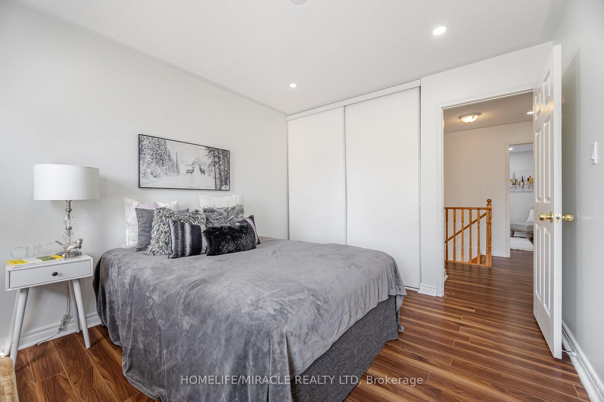 Photo 34 of 913 Taggart Crescent, Oshawa, Pinecrest — HOMEH