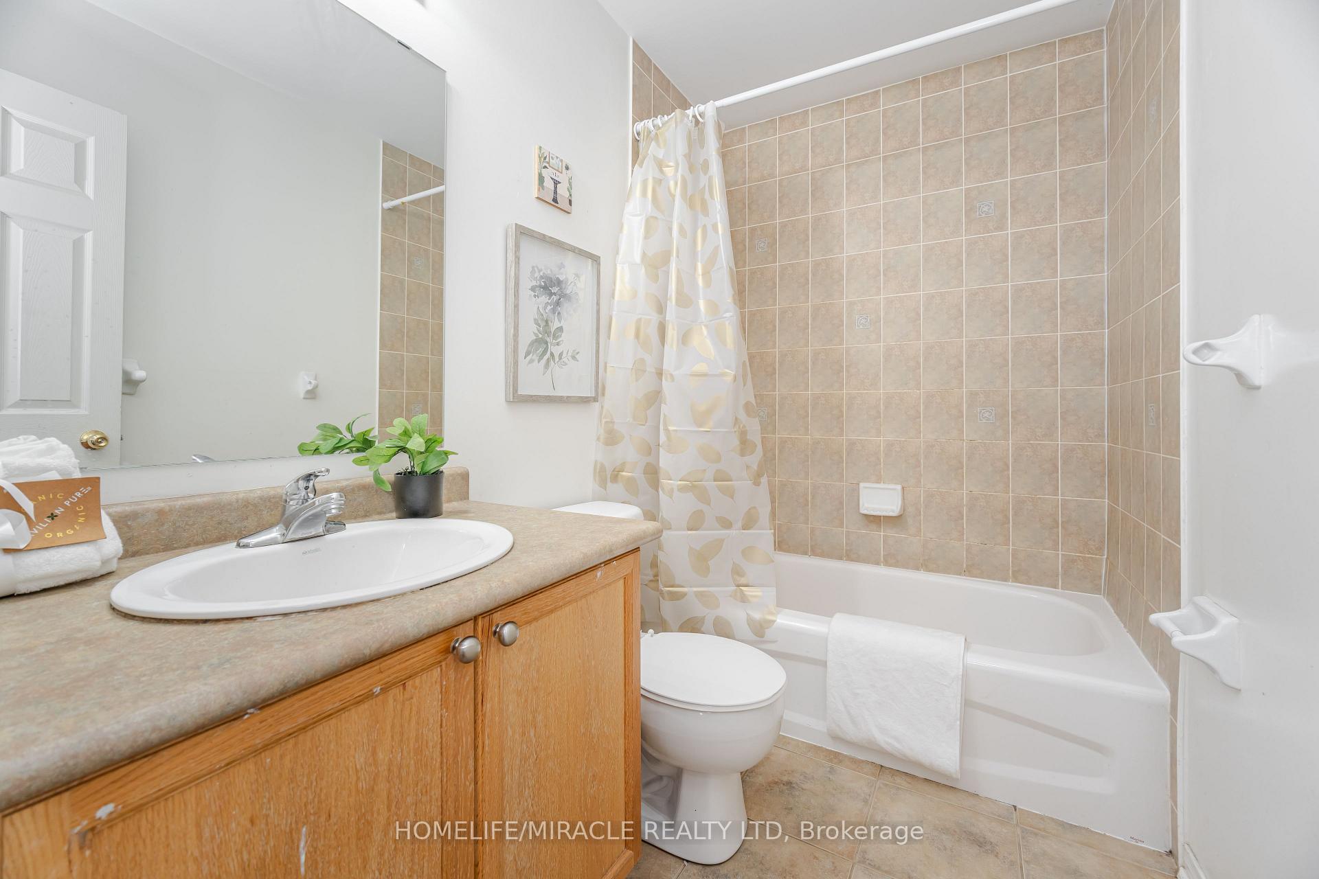 Photo 35 of 913 Taggart Crescent, Oshawa, Pinecrest — HOMEH
