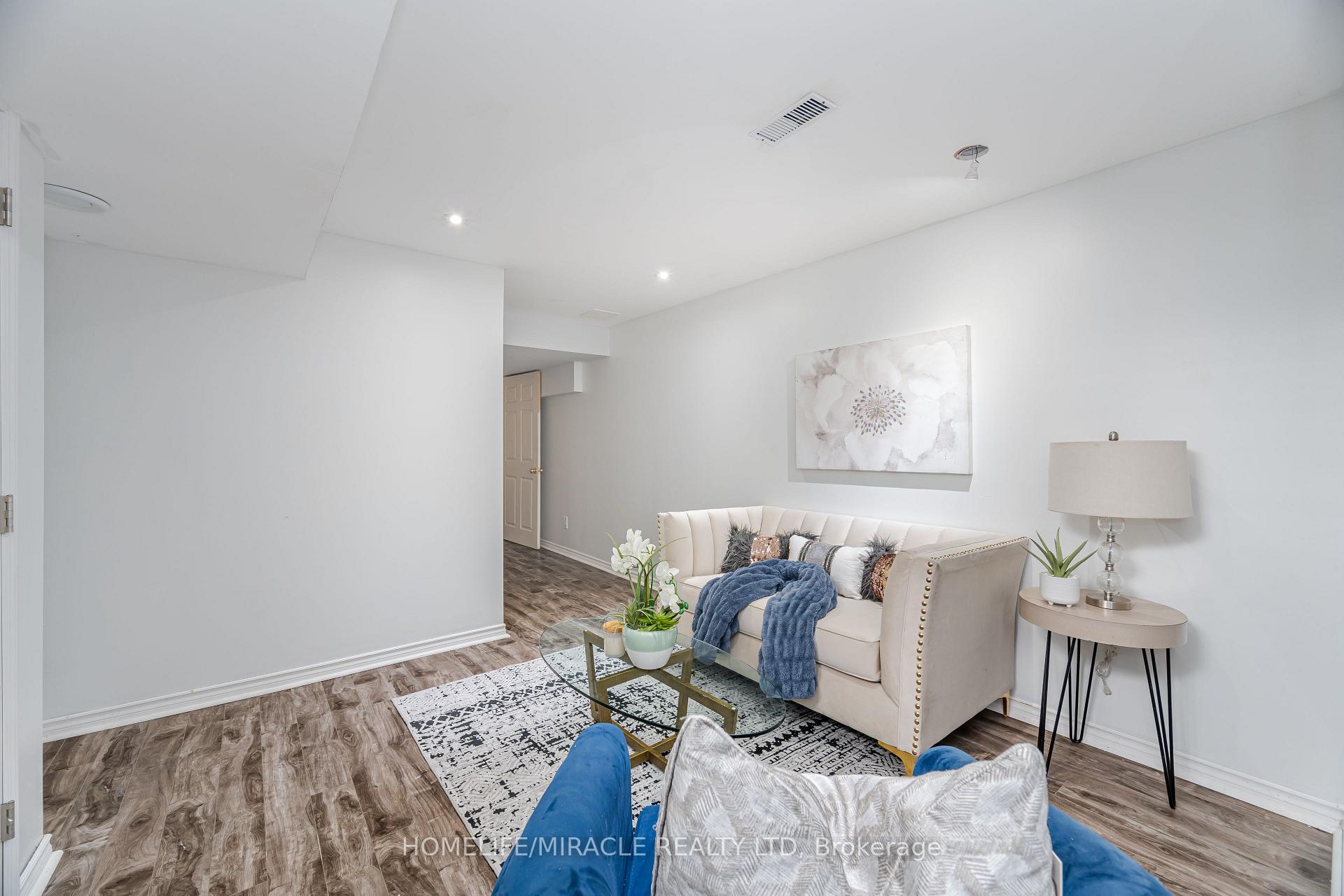 Photo 39 of 913 Taggart Crescent, Oshawa, Pinecrest — HOMEH