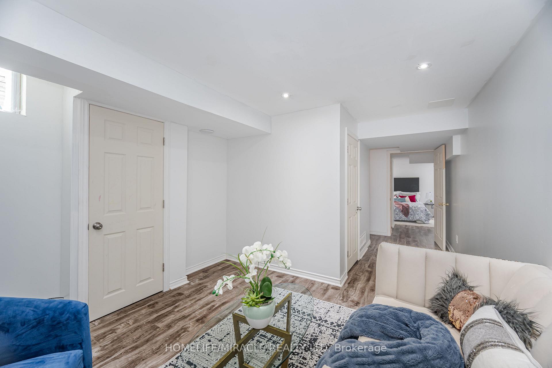 Photo 40 of 913 Taggart Crescent, Oshawa, Pinecrest — HOMEH