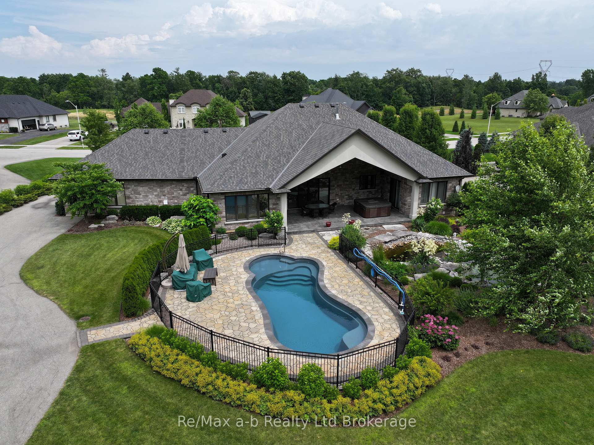 Photo 2 of 60 Otterview Drive, Norwich, Otterville — HOMEH