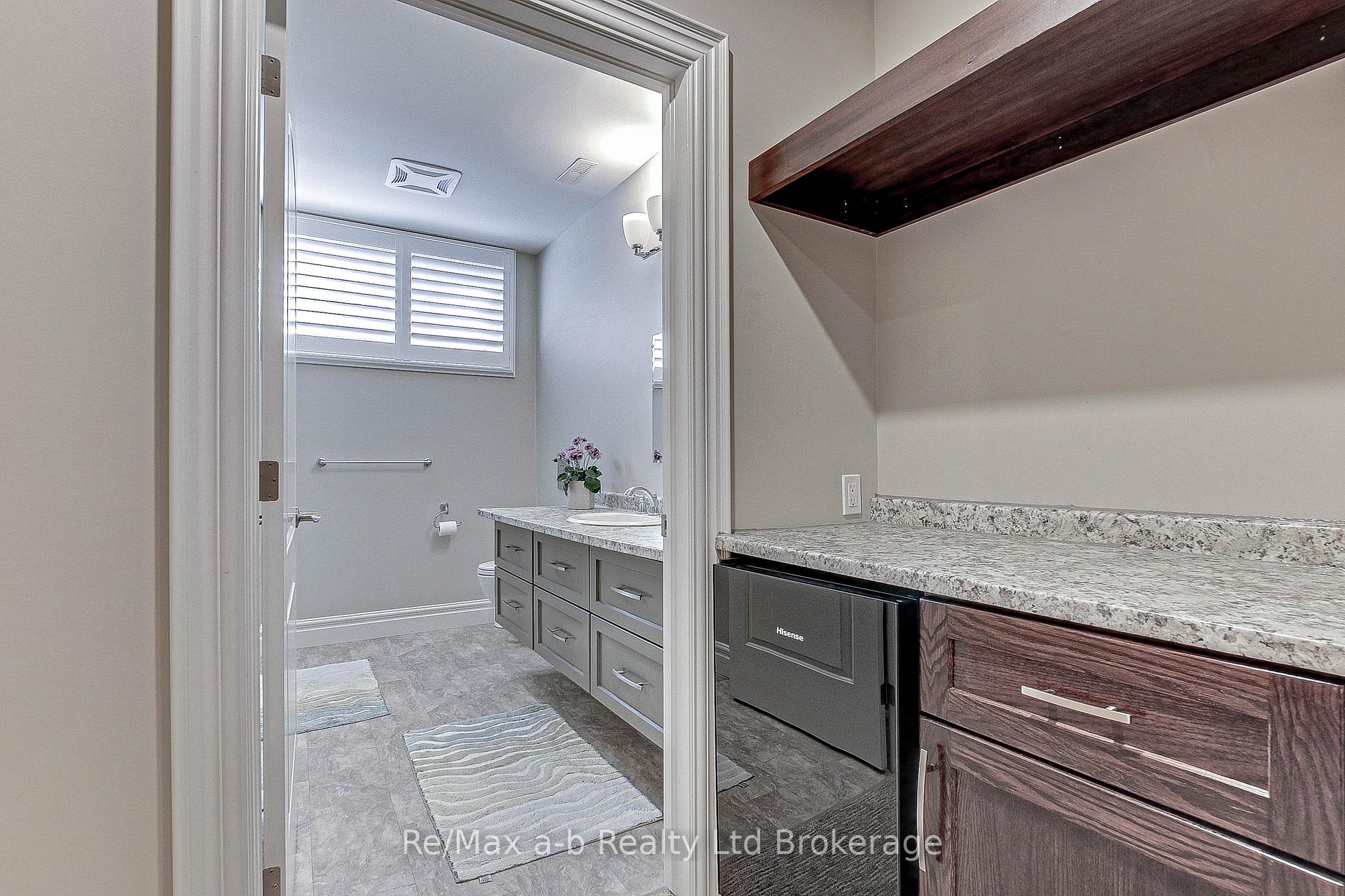 Photo 28 of 60 Otterview Drive, Norwich, Otterville — HOMEH