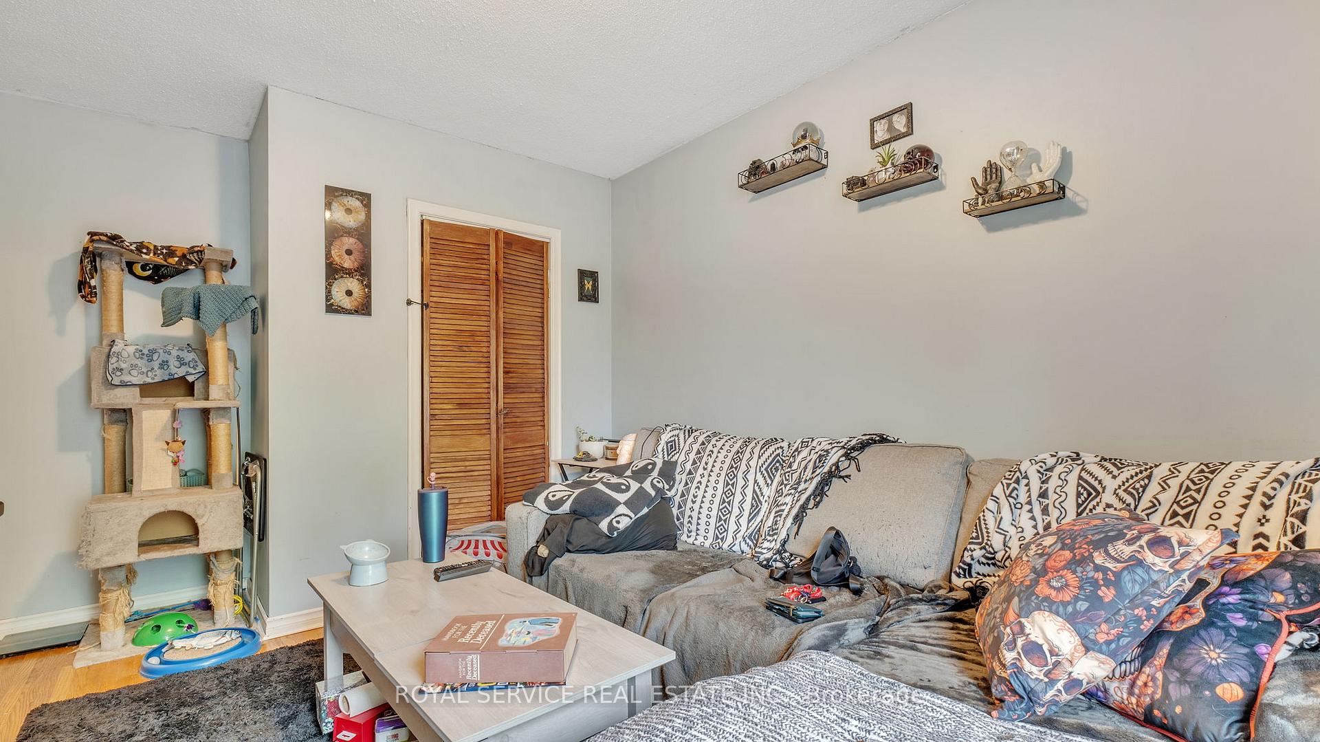Photo 8 of 86 Park Road S, Oshawa, Vanier — HOMEH