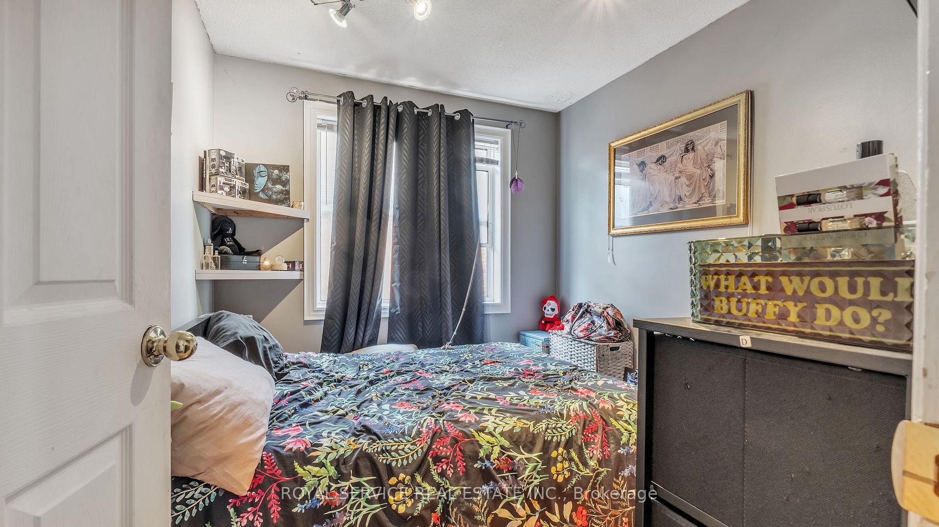 Photo 11 of 86 Park Road S, Oshawa, Vanier — HOMEH