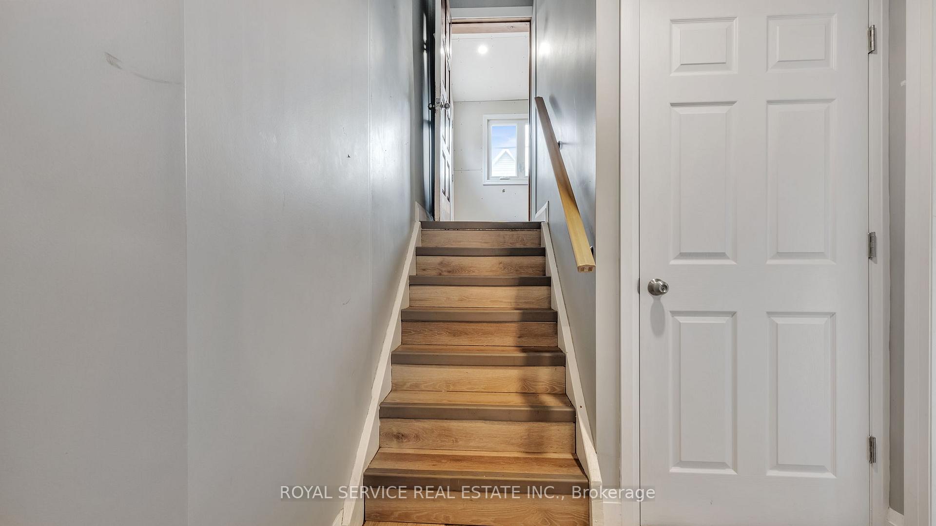 Photo 13 of 86 Park Road S, Oshawa, Vanier — HOMEH