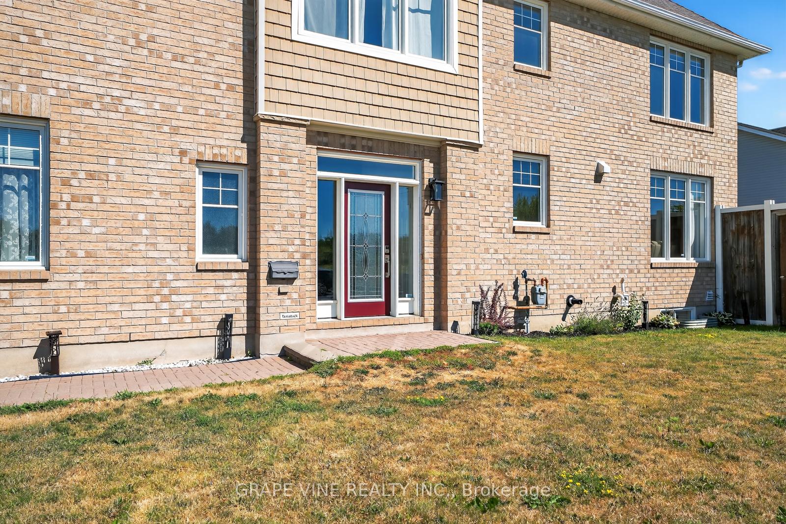 Photo 3 of 349 Grammond Circle, Ottawa, Avalon West — HOMEH