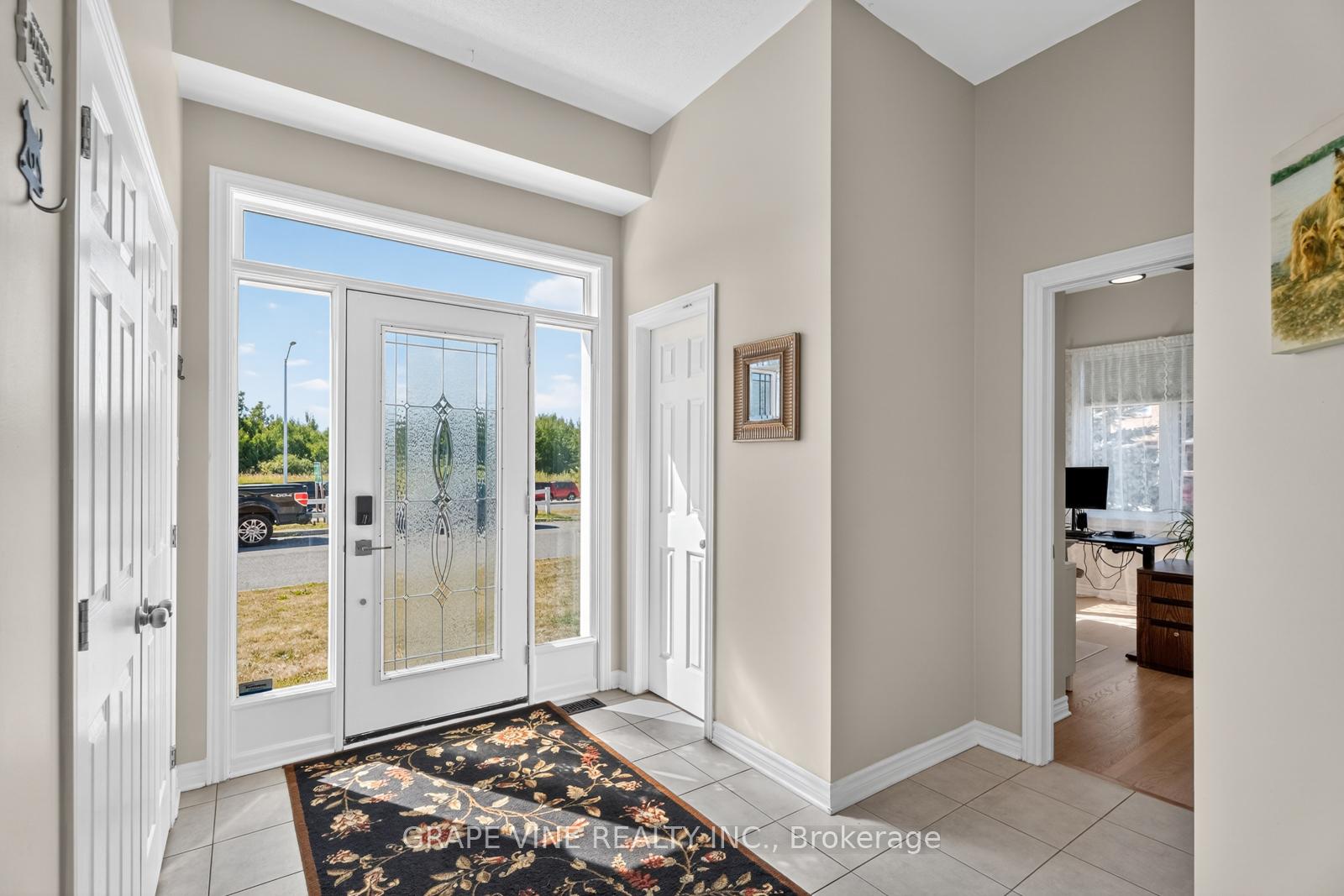 Photo 4 of 349 Grammond Circle, Ottawa, Avalon West — HOMEH