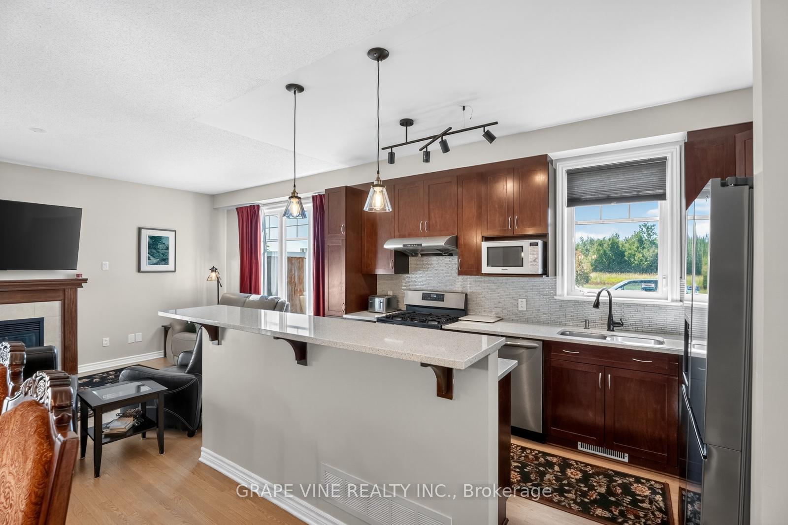 Photo 9 of 349 Grammond Circle, Ottawa, Avalon West — HOMEH