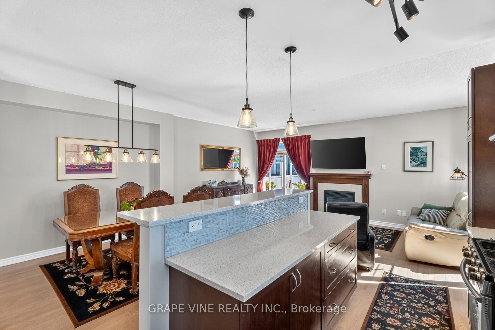 Photo 11 of 349 Grammond Circle, Ottawa, Avalon West — HOMEH